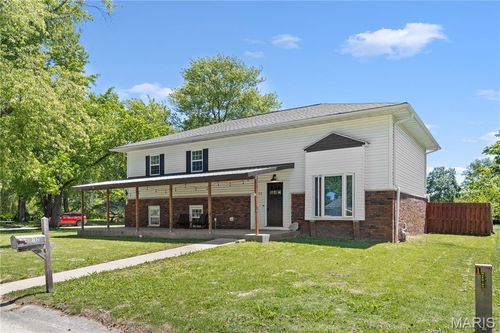 152 Arlington Dr, Granite City, IL, 62040-6521 | Card Image