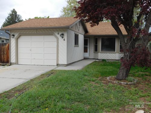 6996 Gillis Dr, Boise, ID, 83714-6122 | Card Image