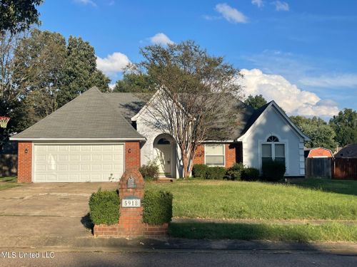 5918 W White Ridge Circle, Olive Branch, MS, 38654 | Card Image