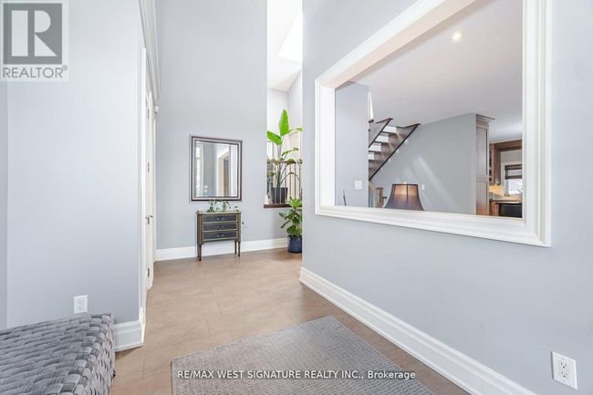 12 Gosling Rd, House other with 4 bedrooms, 4 bathrooms and 5 parking in Maple ON | Image 4