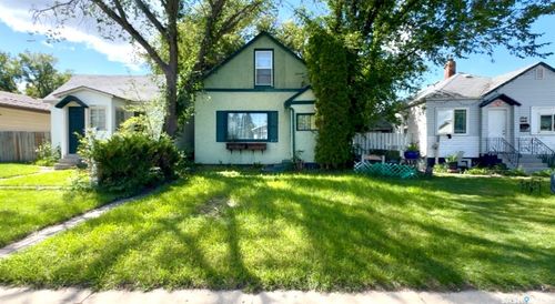 217 Av L N, Saskatoon, SK, S7L2P3 | Card Image