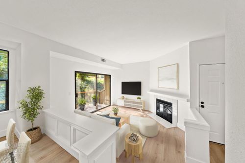 apt-92-13017 Lincoln Way, Auburn, CA, 95603-4143 | Card Image