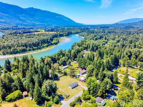 41794 Mountain View Ln, Concrete, WA, 98237-8490 | Card Image