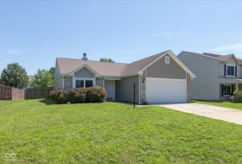 5639 Thompson Park Blvd, Indianapolis, IN, 46237-4400 | Card Image