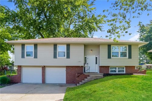 16016 37th Ter, Independence, MO, 64055-3729 | Card Image
