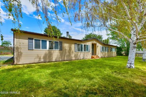 171 Gopher Rd, Selah, WA, 98942-9112 | Card Image