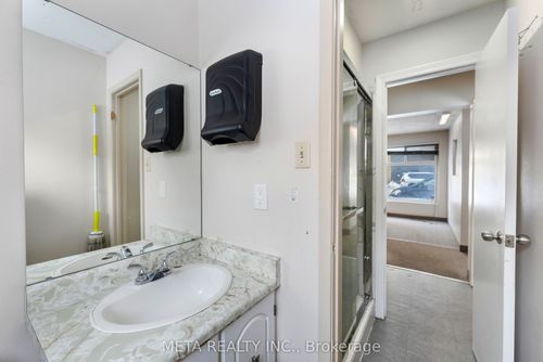 4-1641 Victoria Park Ave, Scarborough, ON, M1R1P8 | Card Image