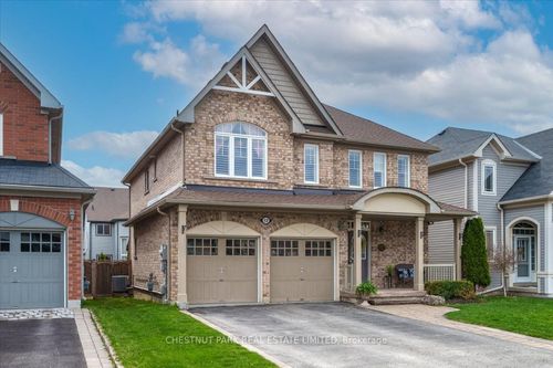 12 Wyndham Cir, Sutton West, ON, L0E1R0 | Card Image