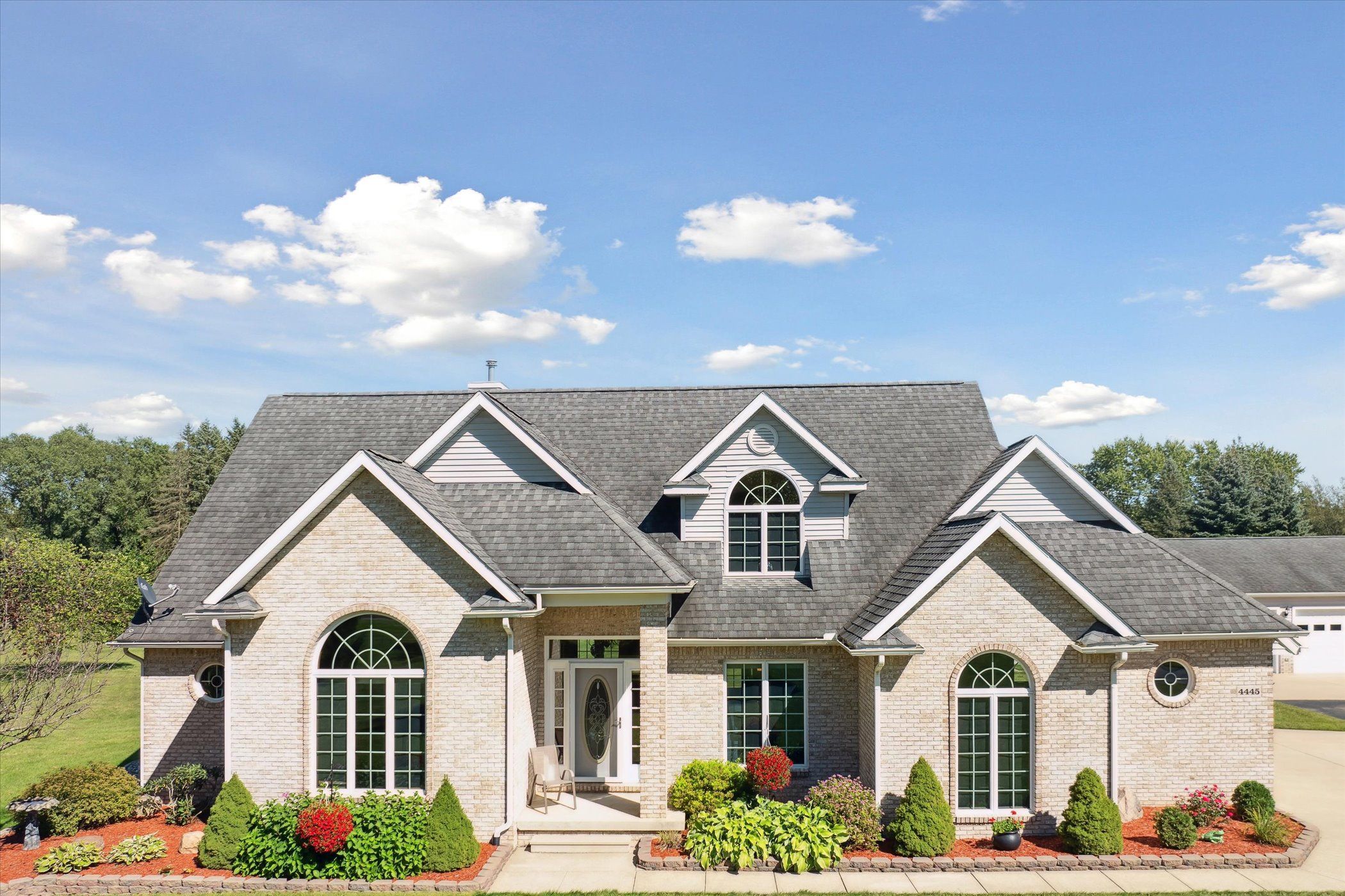 Brogan Rd, Stockbridge, MI 49285