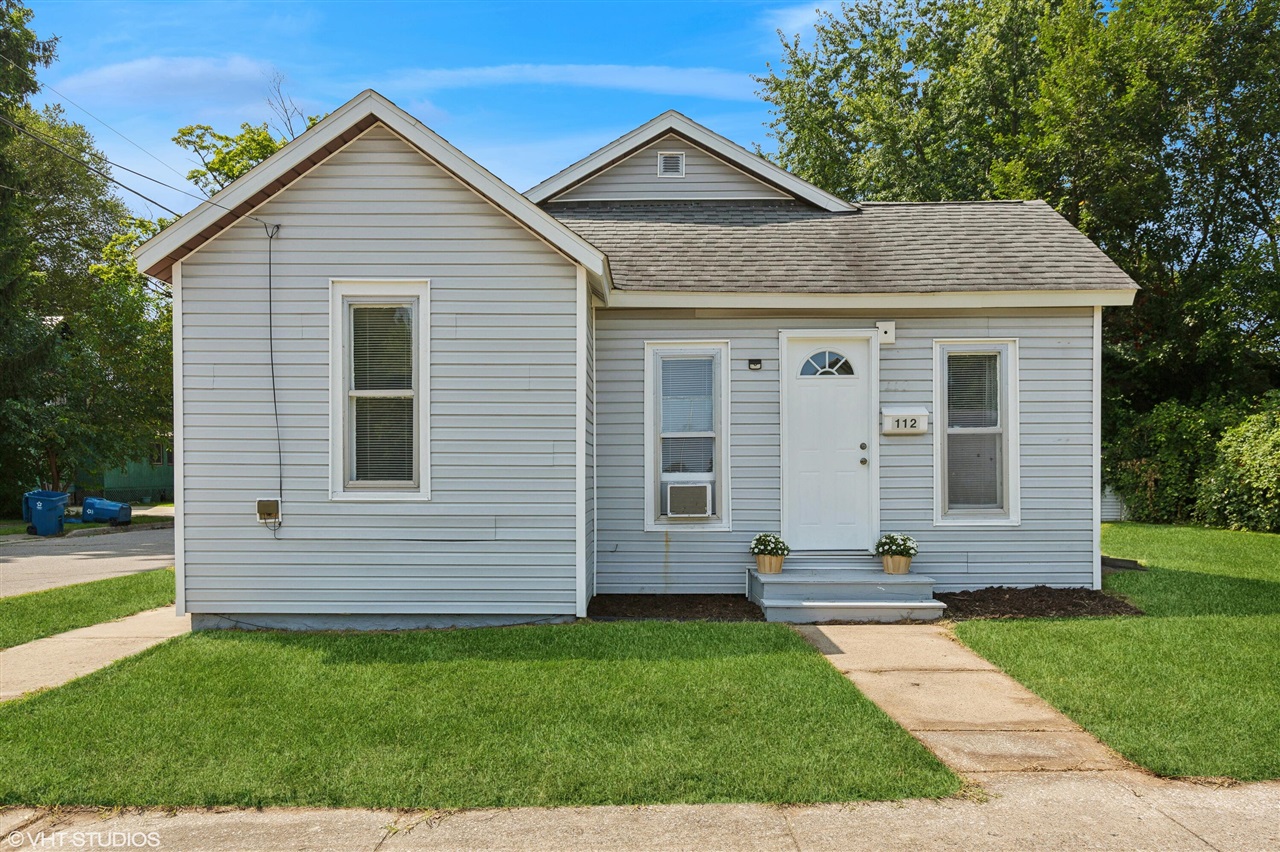 Haver St, Hartford, MI 49057