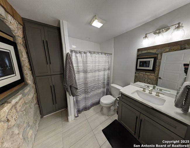 9810 Park Dr, House other with 2 bedrooms, 3 bathrooms and null parking in Helotes TX | Image 25