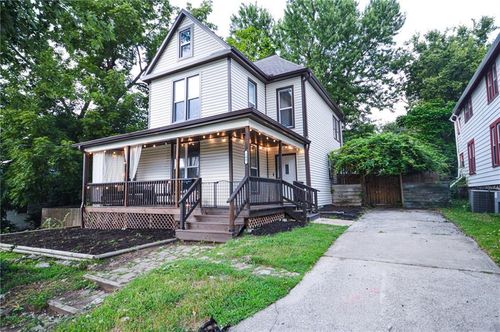 209 S Crysler Ave, Independence, MO, 64050-3515 | Card Image