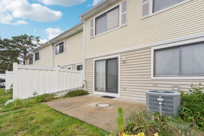 0 - 12 N Waterford Dr, Condo with 3 bedrooms, 3 bathrooms and 1 parking in Schaumburg IL | Image 26