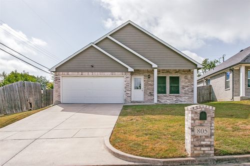 805 N Ridge Dr, White Settlement, TX, 76108-3097 | Card Image