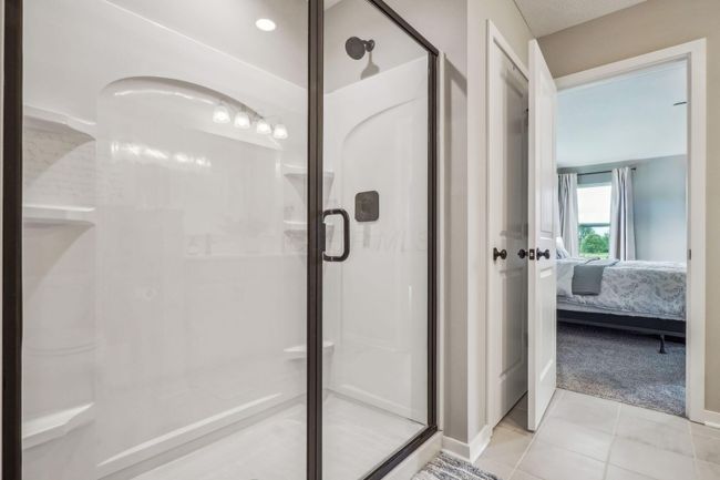 Walk in shower | Image 34