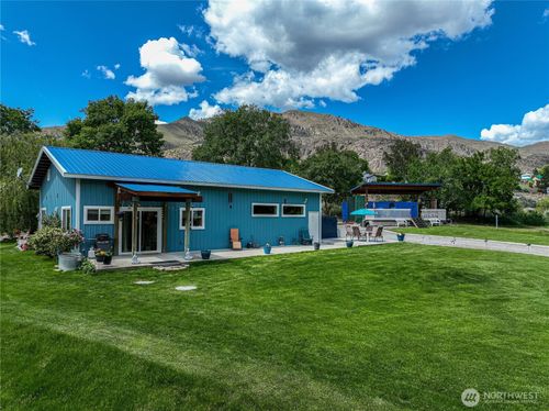 876 1st St, Chelan Falls, WA, 98817-5814 | Card Image