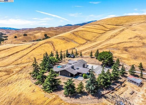 8191 Highland Rd, Livermore, CA, 94551-9538 | Card Image