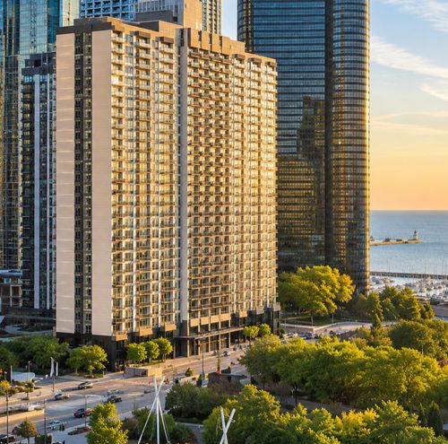 2114-400 Randolph St, Chicago, IL, 60601-7385 | Card Image