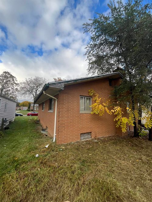 2915 Berkley St, Flint, MI, 48504-7501 | Card Image