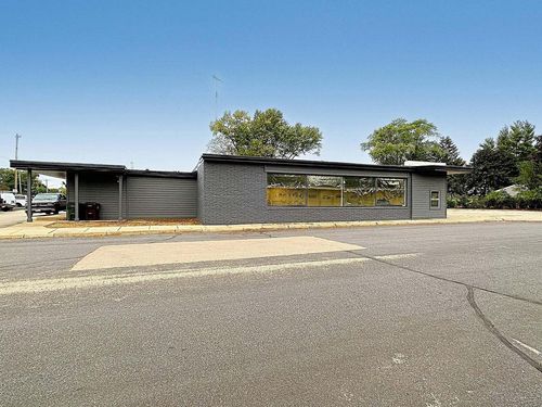 3082 Main Street, East Troy, WI, 53120 | Card Image