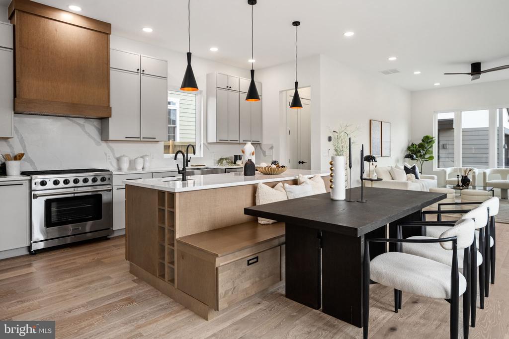 Residential in ARLINGTON 5
