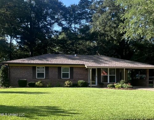 114 Cavalier Dr, Kosciusko, MS, 39090-4402 | Card Image