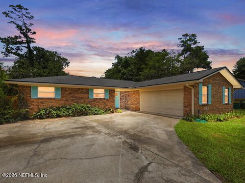 17 Oaks Dr, Jacksonville Beach, FL, 32250-2676 | Card Image