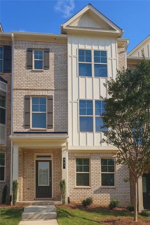 537 Fundao Ln, Lawrenceville, GA, 30046-5402 | Card Image