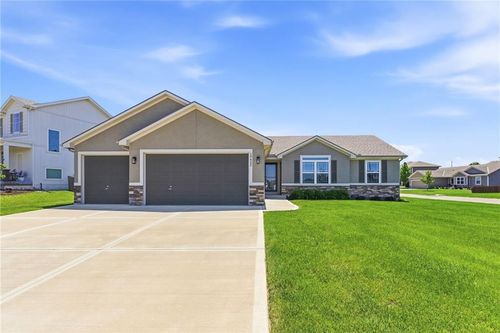 19625 197th St, Spring Hill, KS, 66083-4599 | Card Image