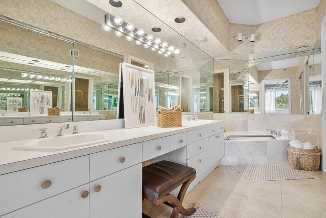 APT-804 - 2542 Coco Plum Blvd, Condo with 3 bedrooms, 3 bathrooms and null parking in Boca Raton FL | Image 26