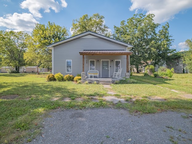 Moore St, Tullahoma, TN 37388
