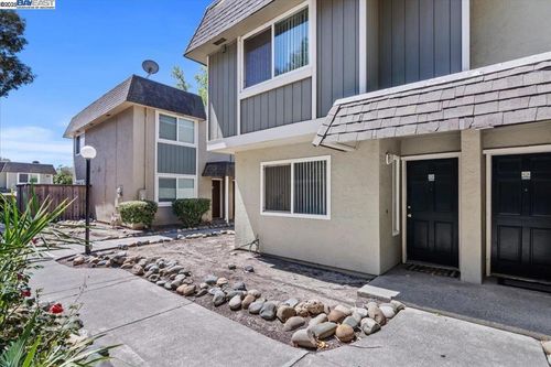 apt-a-1354 Callen St, Vacaville, CA, 95688-3047 | Card Image