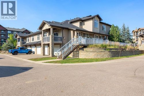 104-105 Fontaine Cres, Fort Mcmurray, AB, T9H0B1 | Card Image