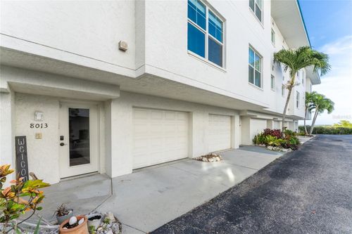 8013 Bay Pointe Dr, ENGLEWOOD, FL, 34224-3504 | Card Image