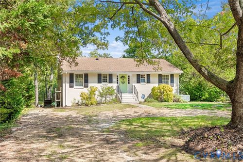 441 Knapp St, Urbanna, VA, 23175-2018 | Card Image