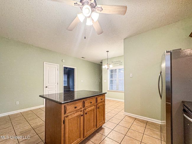 Kitchen (e) | Image 30