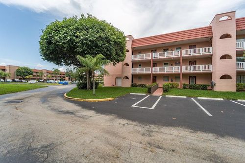 208-9641 Sunrise Lakes Boulevard, Sunrise, FL, 33322 | Card Image