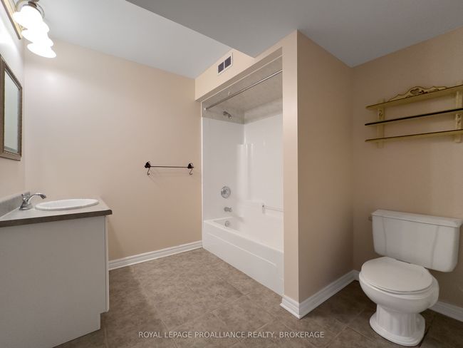 4734 Lakeside Lane, House other with 6 bedrooms, 5 bathrooms and 4 parking in Bath ON | Image 37