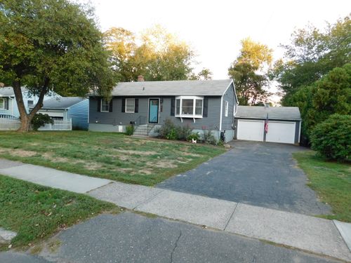 126 Baxter Ln, Milford, CT, 06460-6811 | Card Image