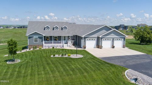 3130 Link Dr, Bismarck, ND, 58503-9047 | Card Image