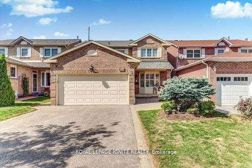 26 Halfmoon Sq, Scarborough, ON, M1C3V3 | Card Image