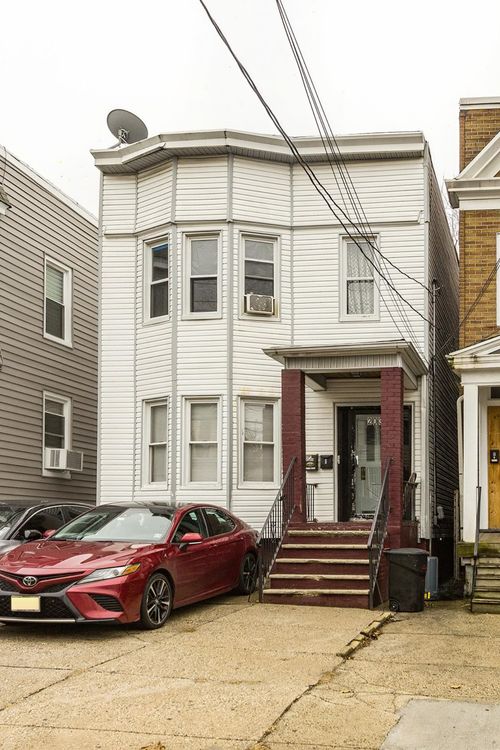 203 Virginia Ave, Jersey City, NJ, 07304-1423 | Card Image