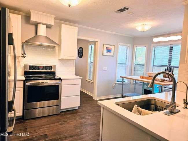 Kitchen | Image 12