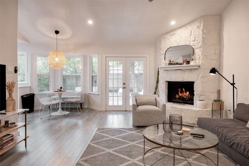 4601 Candletree Ln, Austin, TX, 78744-4403 | Card Image