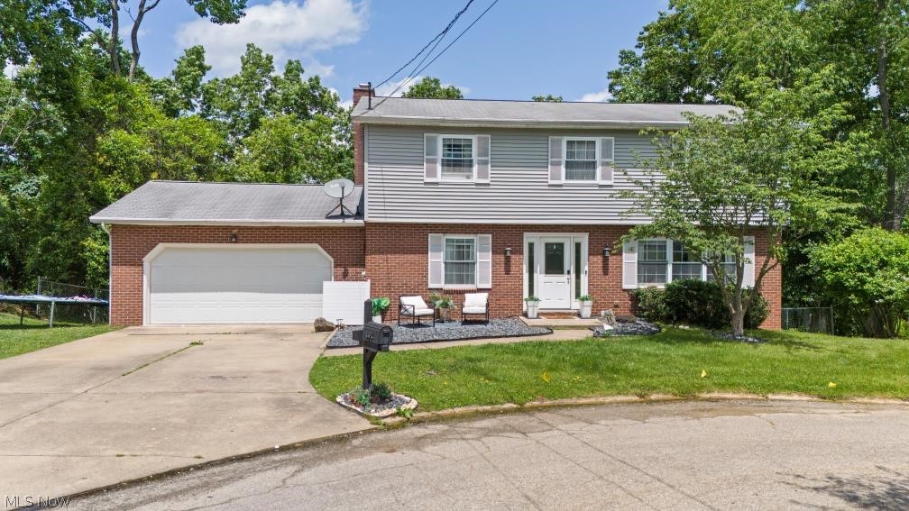 Crestwood Dr, Parkersburg, WV 26104