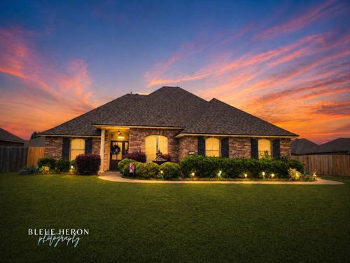 2137 Sweet Bay Cir, Bossier City, LA, 71111-6727 | Card Image