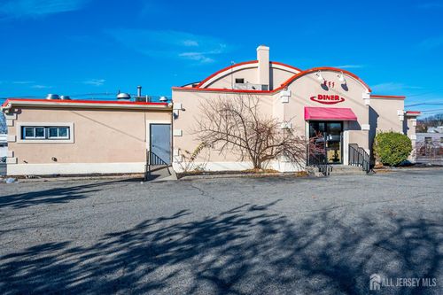 3126 Woodbridge Ave, Edison, NJ, 08837-3253 | Card Image