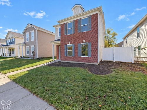 10133 Cumberland Pointe Blvd, Noblesville, IN, 46060-4755 | Card Image