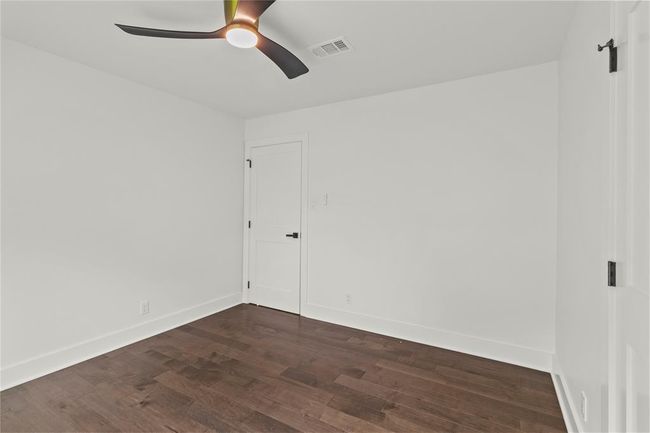 2823 Stetson Ln, House other with 3 bedrooms, 2 bathrooms and 2 parking in Houston TX | Image 15