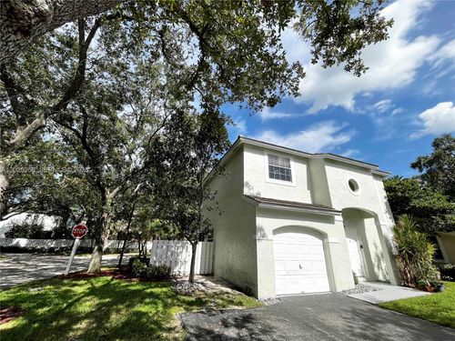 9832 Nw 9th Ct, Plantation, FL, 33324-1141 | Card Image